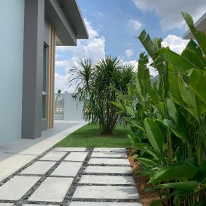 Amber Hills - Garden