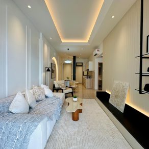 D1R - Show Unit (Type A)