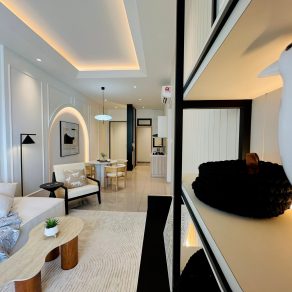 D1R - Show Unit (Type A)