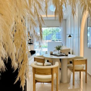 D1R - Show Unit (Type A)