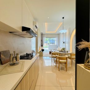 D1R - Show Unit (Type A)