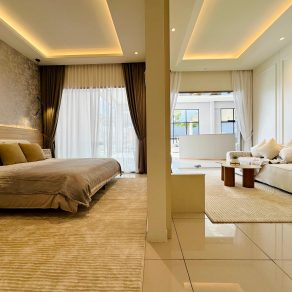 D1R - Show Unit (Type A)